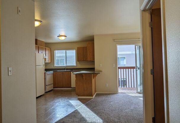 2 beds, 2 baths, 994 sqft, $1,495, Unit C202