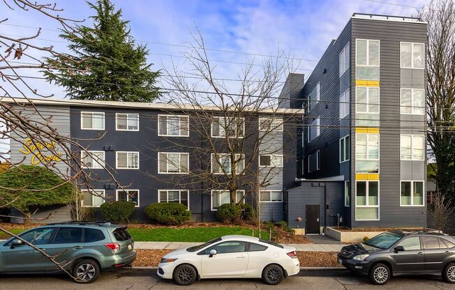 2 beds, 1 bath, 800 sqft, $1,970, Unit 103