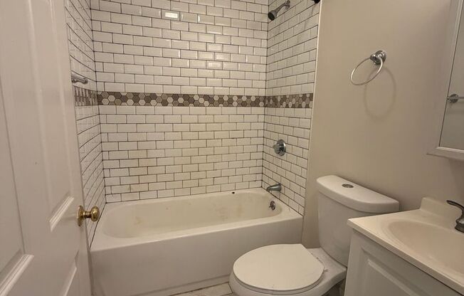 2 beds, 1 bath, 1,050 sqft, $2,500, Unit 1 WC- 01