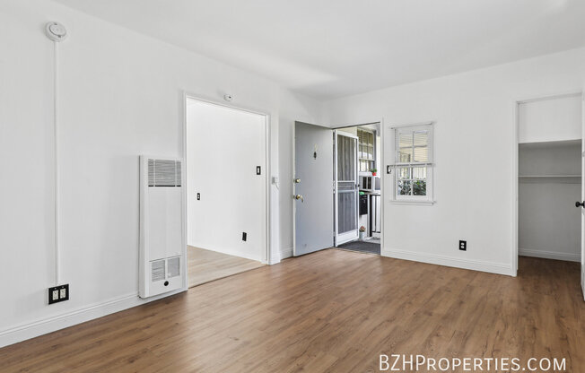 4010 LOS FELIZ BLVD