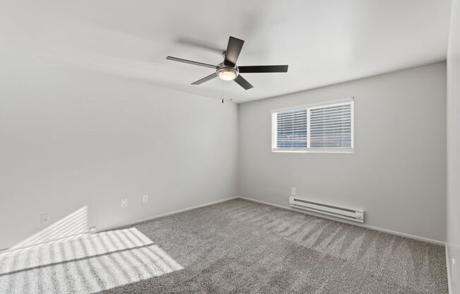 2 beds, 1 bath, 850 sqft, $1,150, Unit D-301