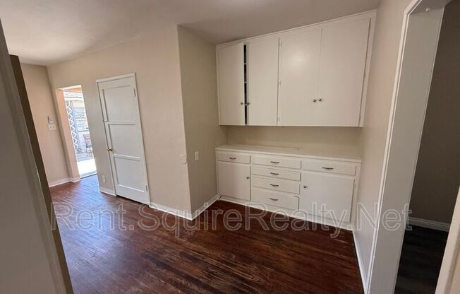 901 N San Gabriel Avenue