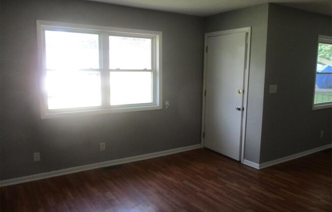 2 beds, 1 bath, $750