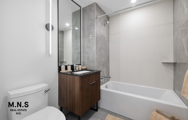2 beds, 2 baths, $4,330, Unit 1101
