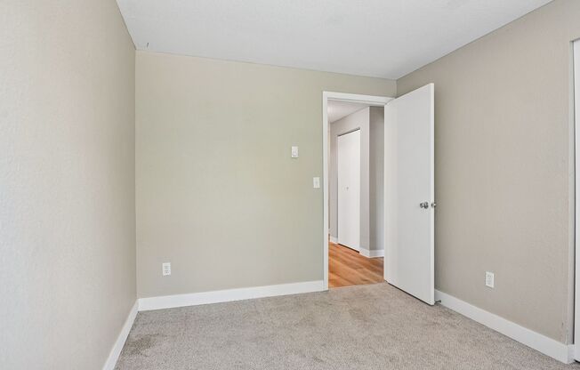 2 beds, 1 bath, 880 sqft, $1,650, Unit 4-304