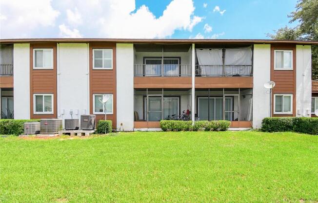 2 beds, 2 baths, 864 sqft, $1,400
