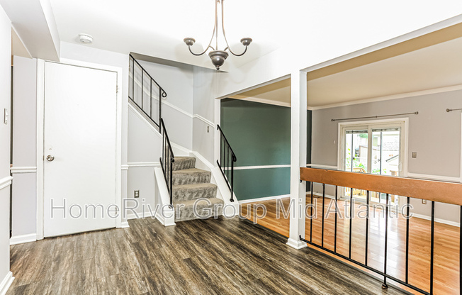 16 DUCHESS CT
