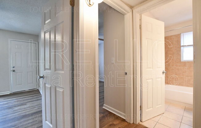 2 beds, 1 bath, 825 sqft, $925