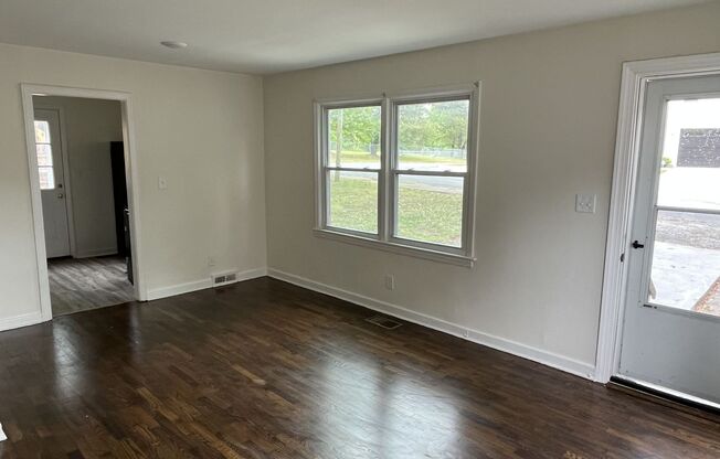 2 Bedroom, 1 Bath Duplex Near NoDa