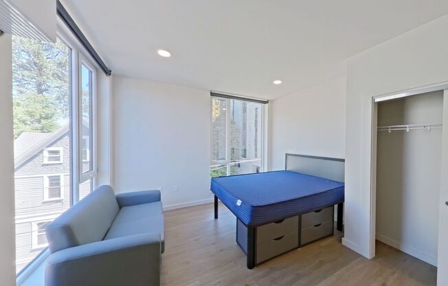 Studio, 1 bath, 314 sqft, $1,225, Unit 305