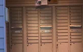 Beautiful remodeled 3 Story Townhome Pre-Leasing, Available now!