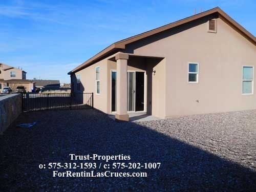 3 beds, 2 baths, $1,495