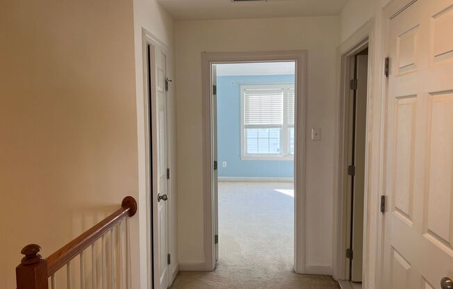 3 beds, 2.5 baths, $3,000