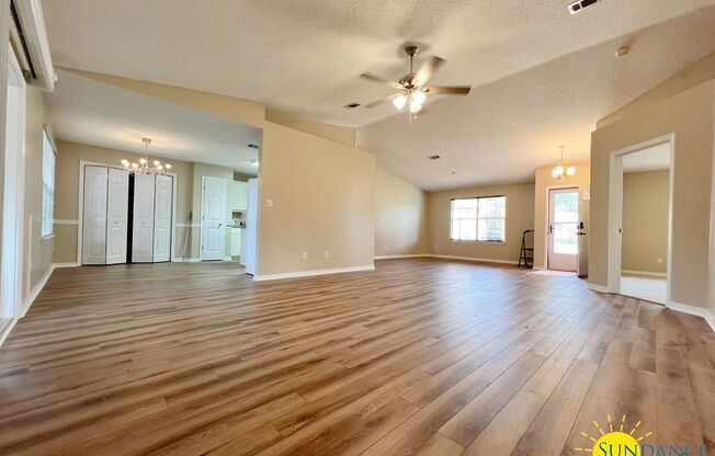 Gorgeous 3 Bedroom home in Navarre!