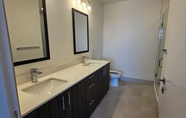 2 beds, 2 baths, 1,063 sqft, $2,355, Unit 420-2211