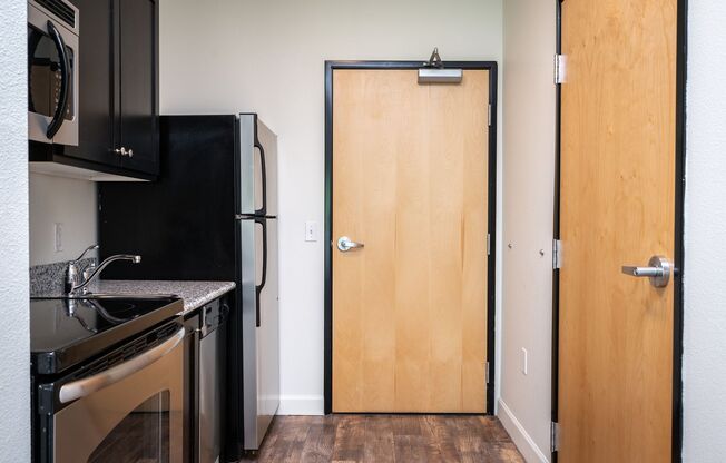 Studio, 1 bath, 279 sqft, $950, Unit W312