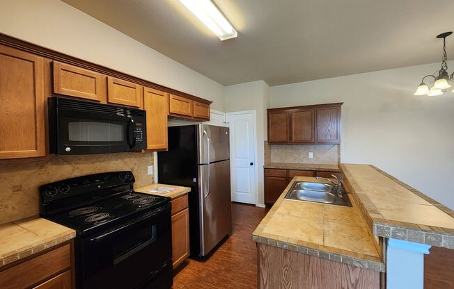 3 beds, 2 baths, $1,545