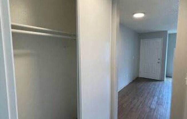 1 bed, 1 bath, 525 sqft, $1,195, Unit 15