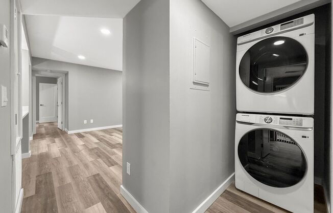 2 beds, 2 baths, 790 sqft, $2,045, Unit 204