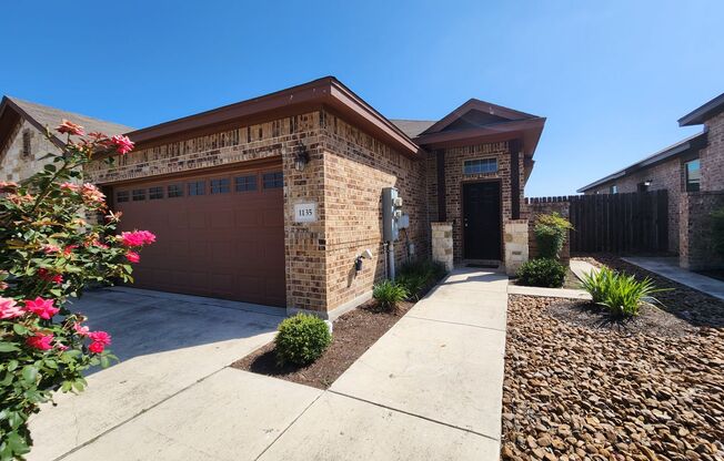 Close to Creekside Shopping & Restaurants / NO CARPET! /  Fenced in Yard CISD