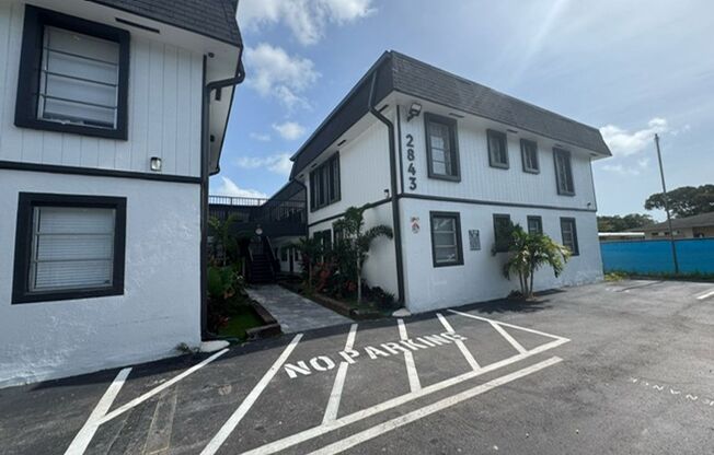 1 bed, 1 bath, $1,595, Unit F209