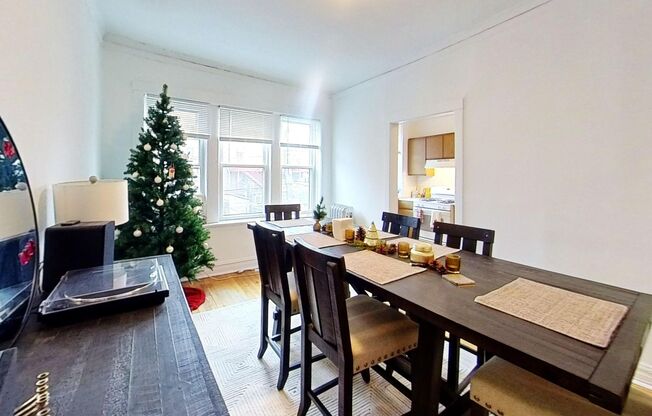 1 bed, 1 bath, 925 sqft, $2,100, Unit 1339 2B