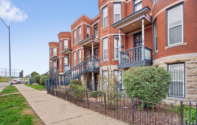 Longmeadow Apartments
