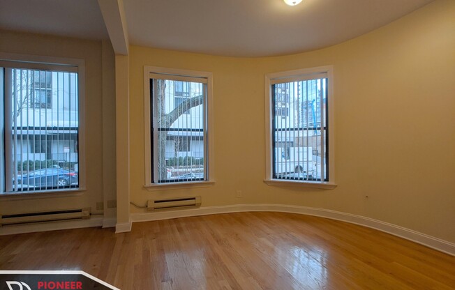 1216 N Dearborn