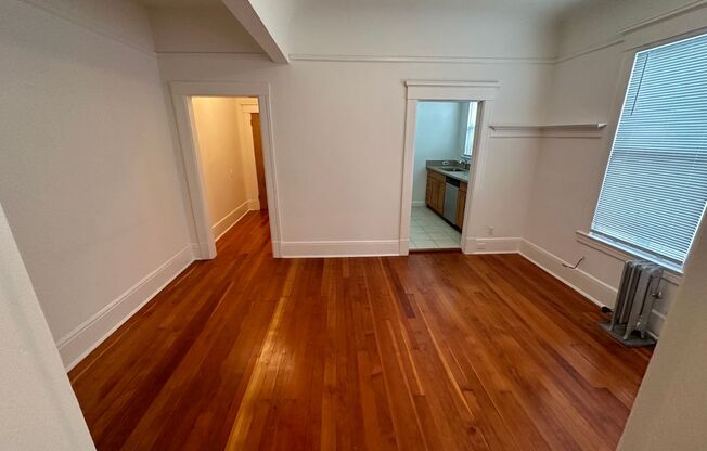 2 beds, 1 bath, $2,895, Unit 15