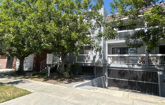 309 East Elk Avenue