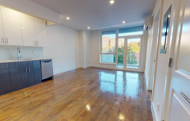 138 28 QUEENS BLVD