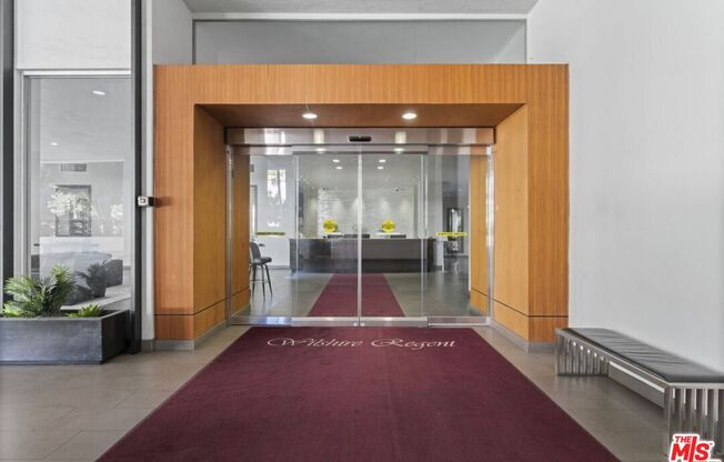 1 bed, 2 baths, 893 sqft, $4,999, Unit 1905