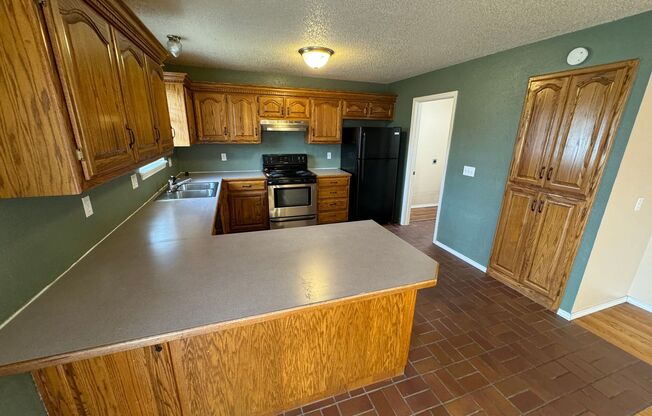 2 beds, 2 baths, $950