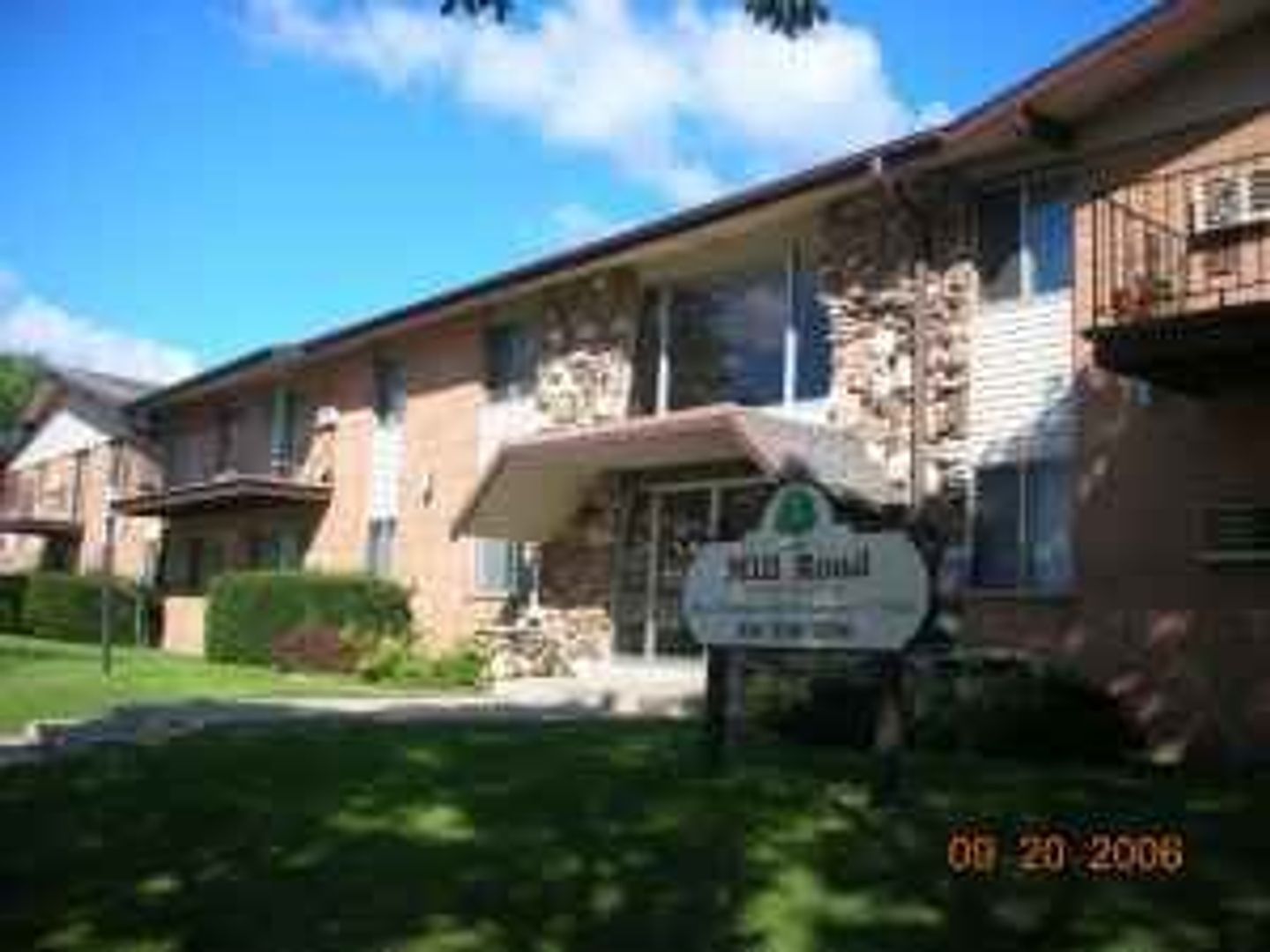 Available August 2025 Large 2 BD 1.5 Bath - Free heat, water, parking