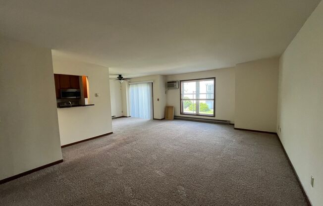 2 beds, 1 bath, $1,495