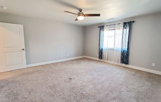 3 beds, 2 baths, $2,795