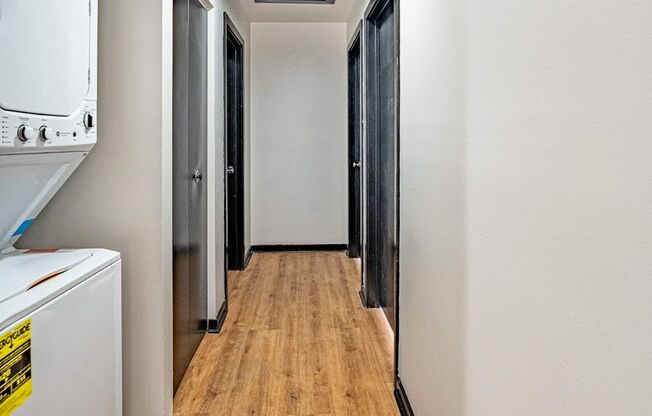 2 beds, 1 bath, 890 sqft, $1,475, Unit Apartment 108