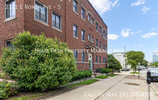2311 E N AVE