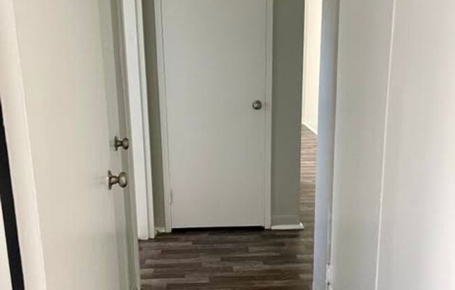 3 beds, 1 bath, $850