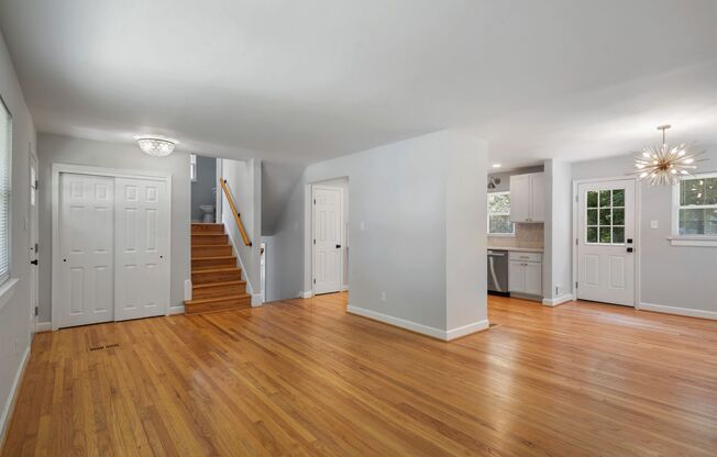 Renovated 3 bedroom home in Annapolis! Beautiful!