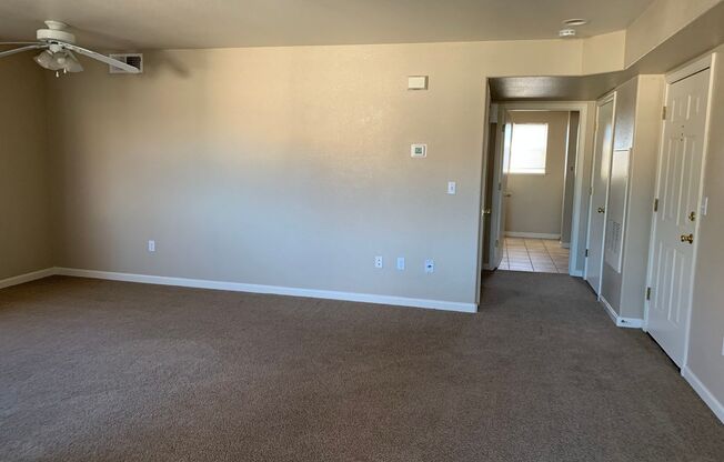 1 bed, 1 bath, 824 sqft, $1,425, Unit 900 H 201