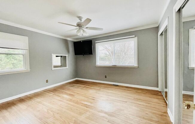 3 beds, 2 baths, $1,500