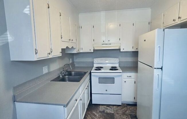 2 beds, 1 bath, 768 sqft, $895, Unit 3620-G