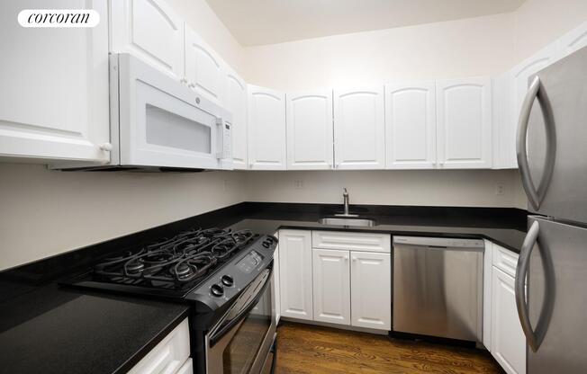 120 E 19 ST