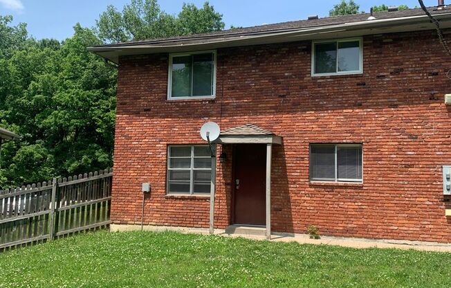 2 beds, 1 bath, 700 sqft, $880, Unit 9147