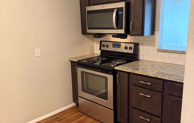 Studio, 1 bath, 470 sqft, $1,095, Unit 208 (R)