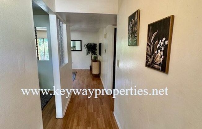 2 beds, 1 bath, 800 sqft, $950, Unit Apt. 4