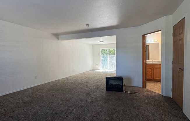 1512 Brook Ct.