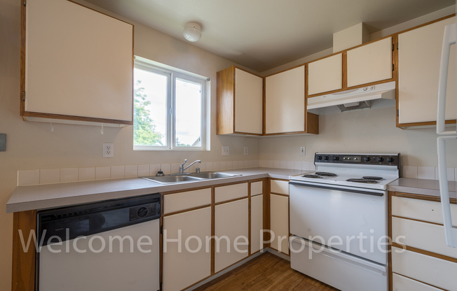 2 beds, 1 bath, $1,195