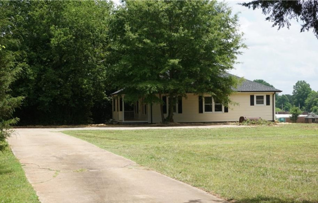 Quiet Home with Large COvered front porch and Hardwood floors!